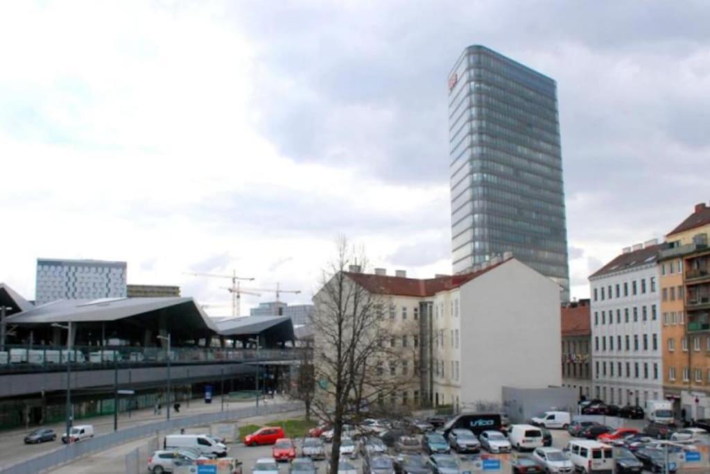 Nr 1 Apartment With 2 Balconies 3 Bedrooms Near Main Train Station Wien Exteriör bild